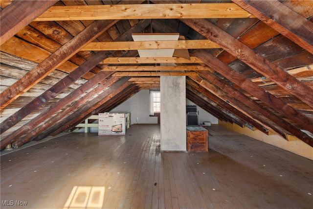 6779 Easton Street, Louisville, OH 44641