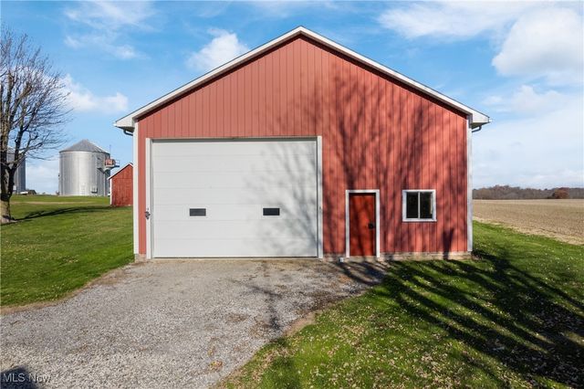 6779 Easton Street, Louisville, OH 44641