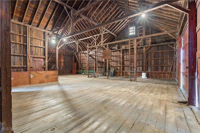 6779 Easton Street, Louisville, OH 44641