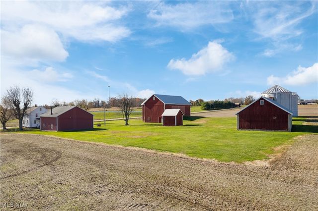 6779 Easton Street, Louisville, OH 44641