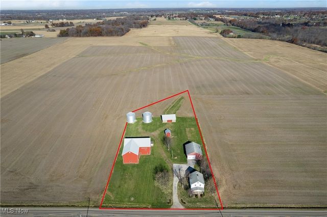 6779 Easton Street, Louisville, OH 44641