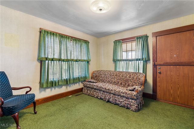 6779 Easton Street, Louisville, OH 44641