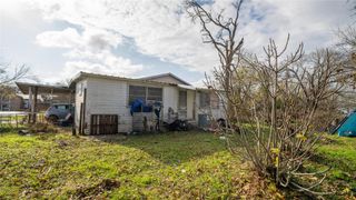 303 Yoakum St, Rockdale, TX 76567