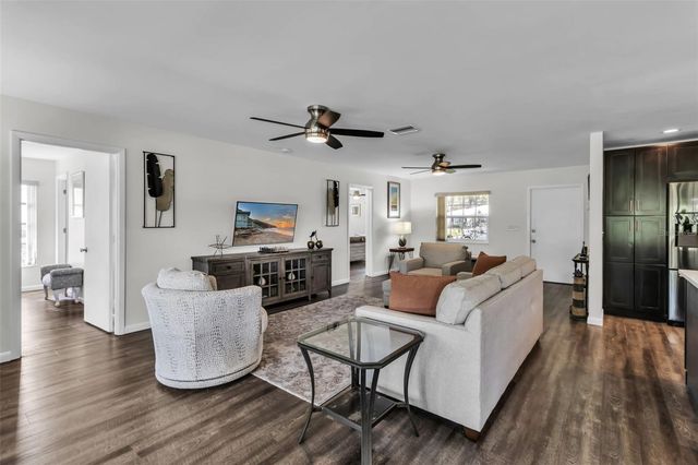 5519 PALM AIRE DRIVE, Sarasota, FL 34243