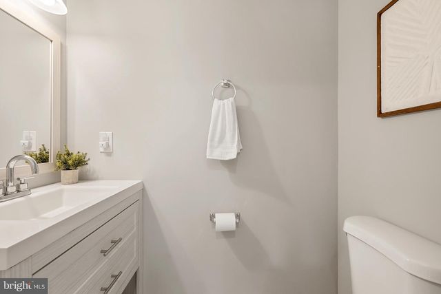 7400 MEADOWLEIGH WAY, Alexandria, VA 22315