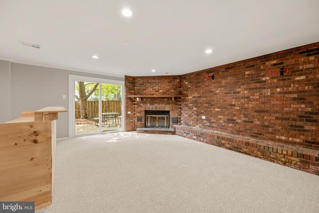7400 MEADOWLEIGH WAY, Alexandria, VA 22315