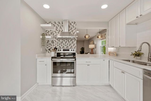 7400 MEADOWLEIGH WAY, Alexandria, VA 22315