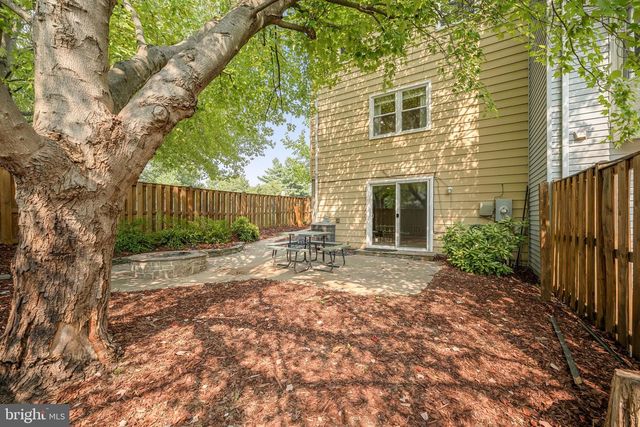 7400 MEADOWLEIGH WAY, Alexandria, VA 22315