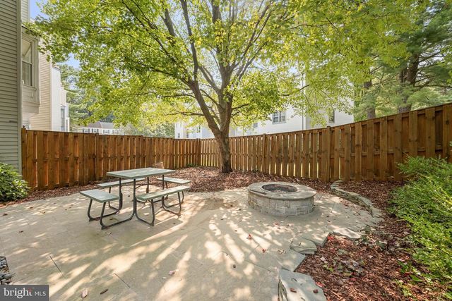 7400 MEADOWLEIGH WAY, Alexandria, VA 22315