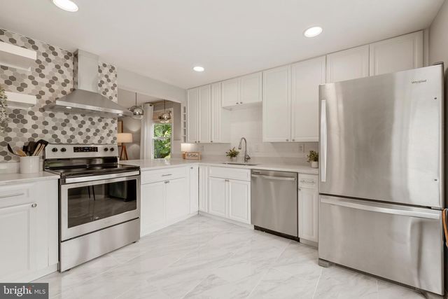 7400 MEADOWLEIGH WAY, Alexandria, VA 22315