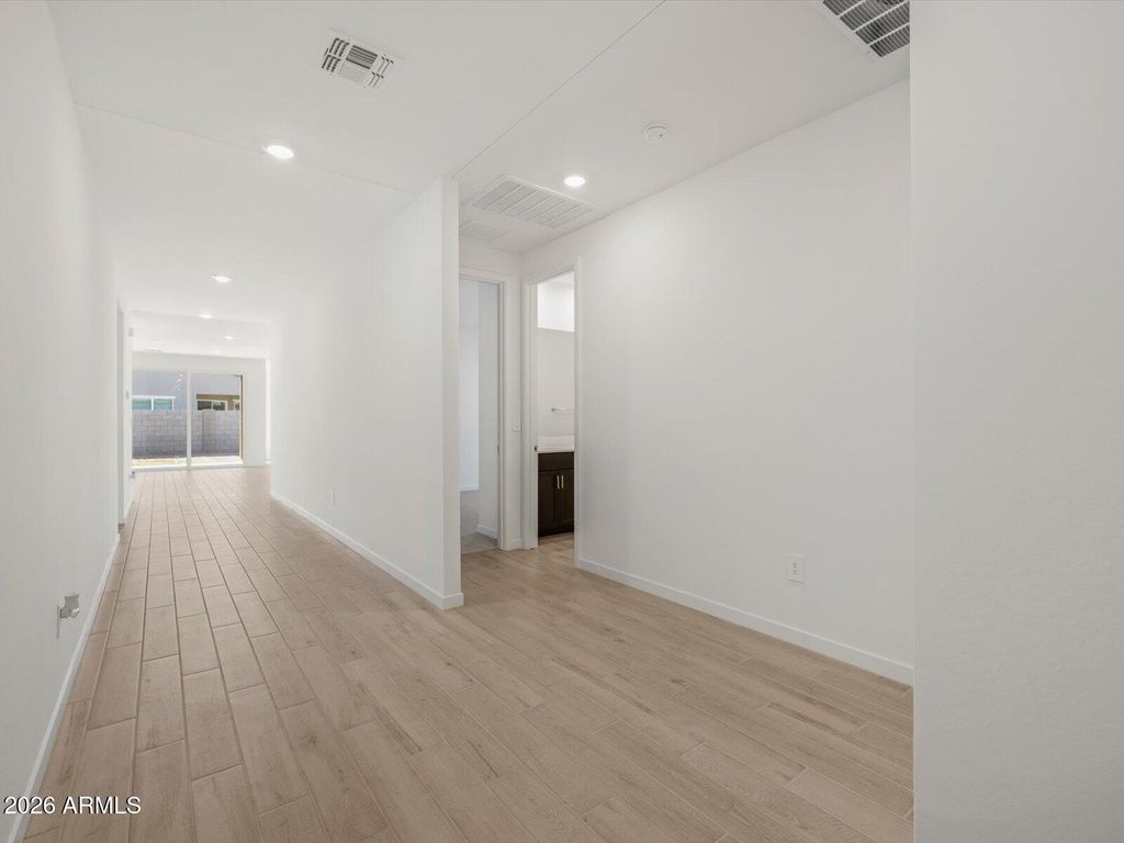 Image 3 of property listing at 17716 W ILLINI Street, Goodyear, AZ 85338