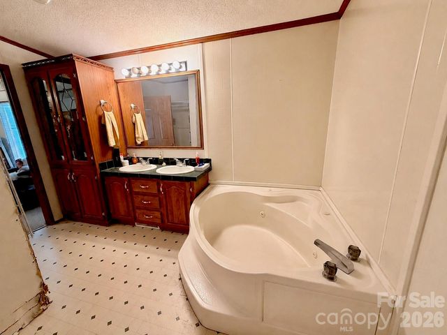 1668 Lane Road, Mount Holly, NC 28120