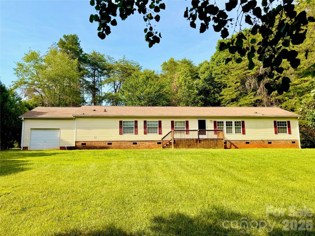 1668 Lane Road, Mount Holly, NC 28120