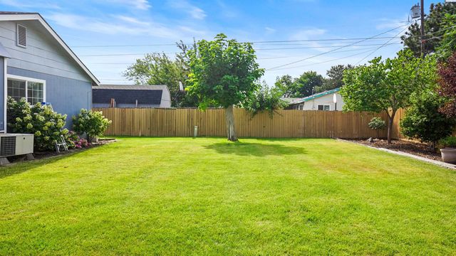 415 E Sylvan Dr., Othello, WA 99344