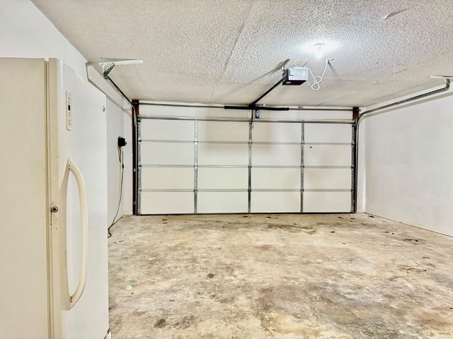 3009 Jennifer Avenue, Denison, TX 75020