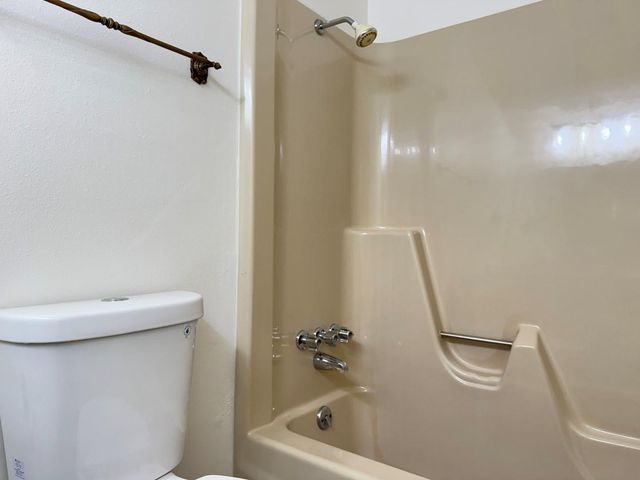 3009 Jennifer Avenue, Denison, TX 75020