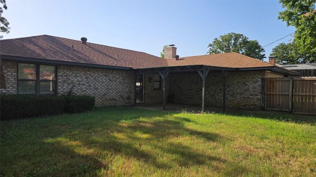 3009 Jennifer Avenue, Denison, TX 75020