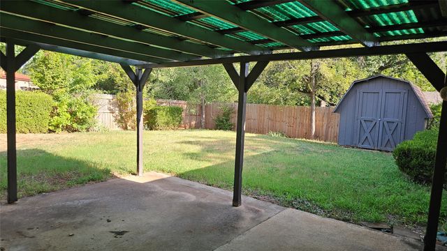 3009 Jennifer Avenue, Denison, TX 75020