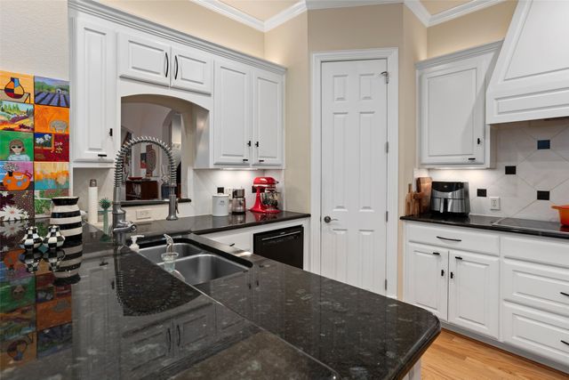 3714 Clarke Avenue, Fort Worth, TX 76107