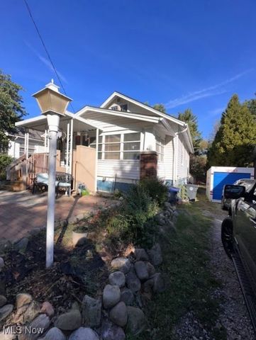 451 Allenford Street, Barberton, OH 44314