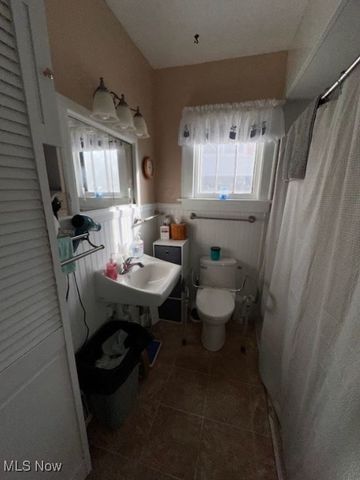 451 Allenford Street, Barberton, OH 44314