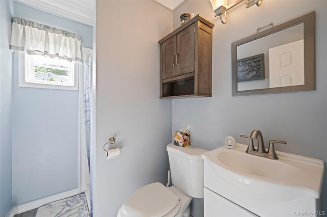 20 Loretta Court, Coram, NY 11727