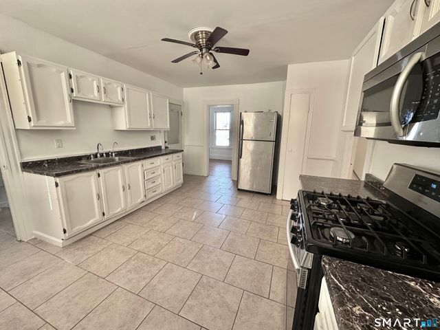 1082 Townsend Avenue 1st Floor, New Haven, CT 06512