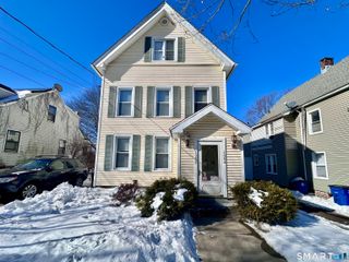 1082 Townsend Avenue 1st Floor, New Haven, CT 06512