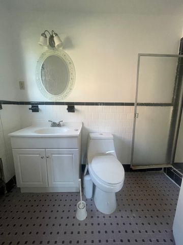 275 Tappan St II, Brookline, MA 02445