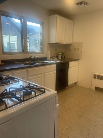 275 Tappan St II, Brookline, MA 02445