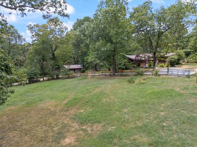 2414 County Road 216, Eureka Springs, AR 72632