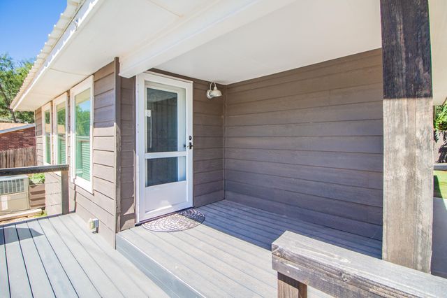 21 Comanche Drive, Lubbock, TX 79404