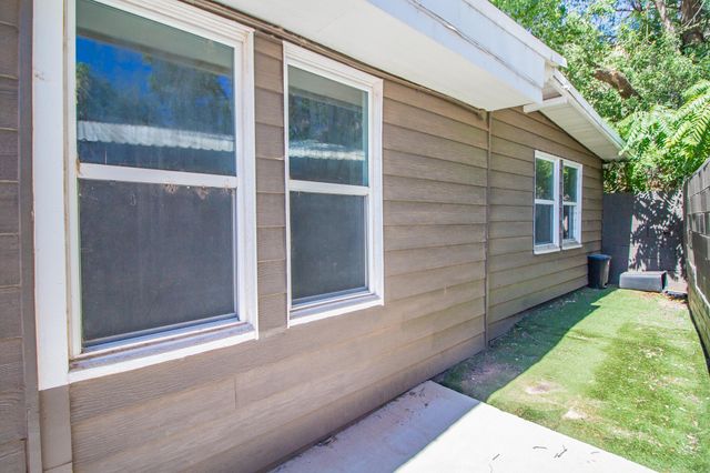 21 Comanche Drive, Lubbock, TX 79404