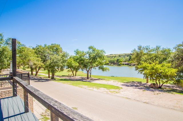 21 Comanche Drive, Lubbock, TX 79404