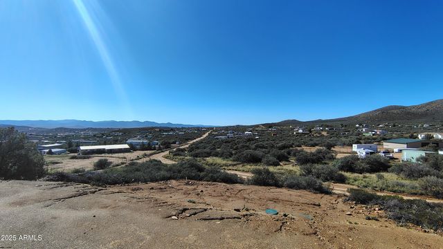 18115 E FROG HOLLER Lane, Dewey, AZ 86327