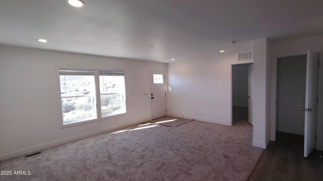 18115 E FROG HOLLER Lane, Dewey, AZ 86327