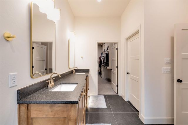1732 Parkwood Avenue, Edmond, OK 73034