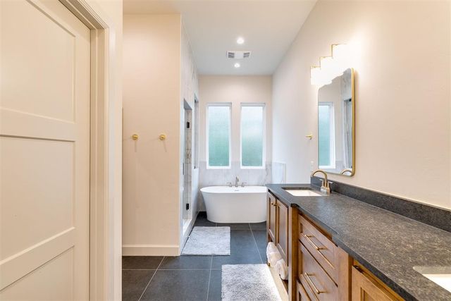 1732 Parkwood Avenue, Edmond, OK 73034