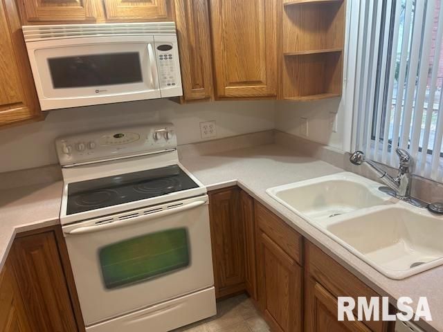 309 N CLAY Street, Taylorville, IL 62568