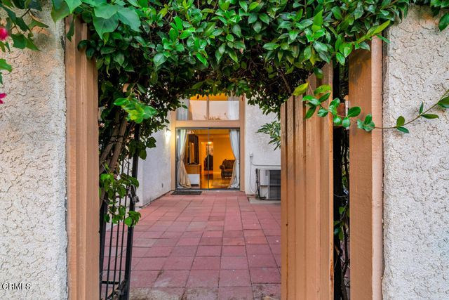 292 San Vincente Circle, Thousand Oaks, CA 91320