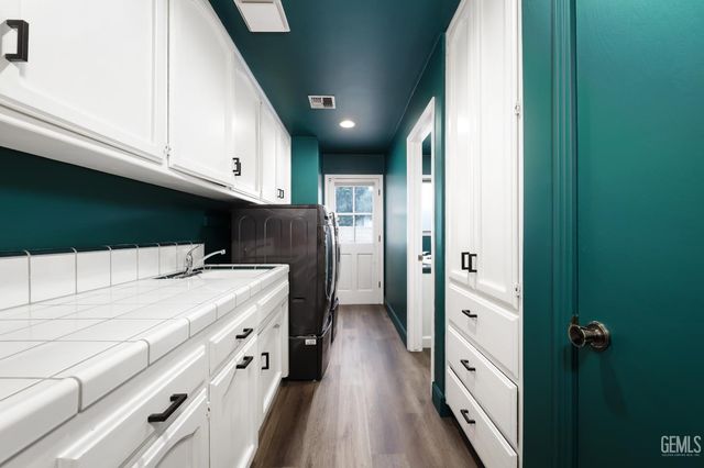 1113 Calle Extrano, Bakersfield, CA 93309