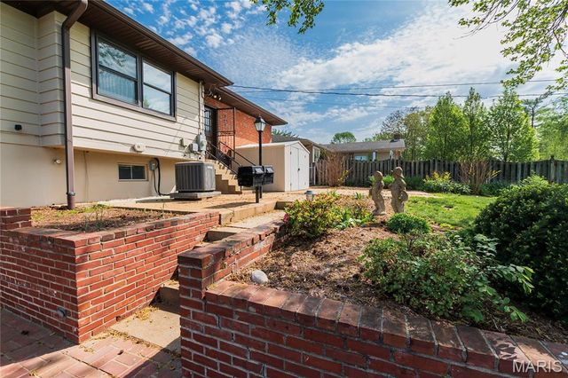 10620 Leebur Drive, Unincorporated, MO 63128