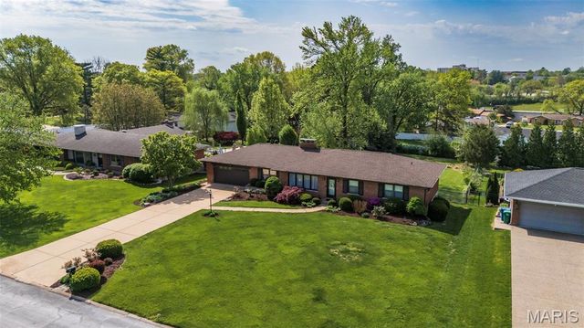10620 Leebur Drive, Unincorporated, MO 63128
