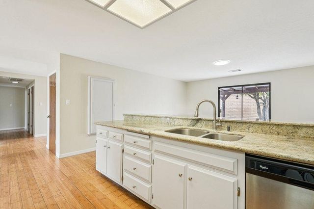 8770 Superb Cir, Elk Grove, CA 95624