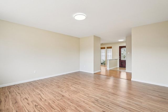 8770 Superb Cir, Elk Grove, CA 95624