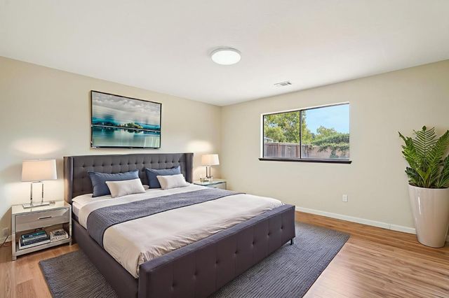 8770 Superb Cir, Elk Grove, CA 95624