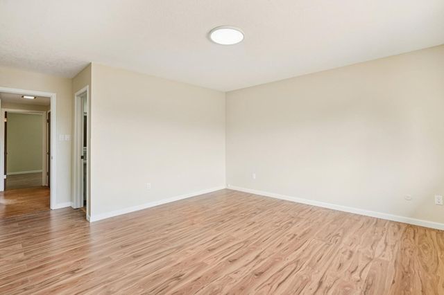 8770 Superb Cir, Elk Grove, CA 95624