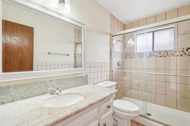 8770 Superb Cir, Elk Grove, CA 95624