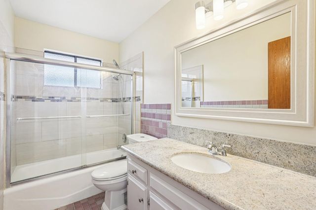 8770 Superb Cir, Elk Grove, CA 95624