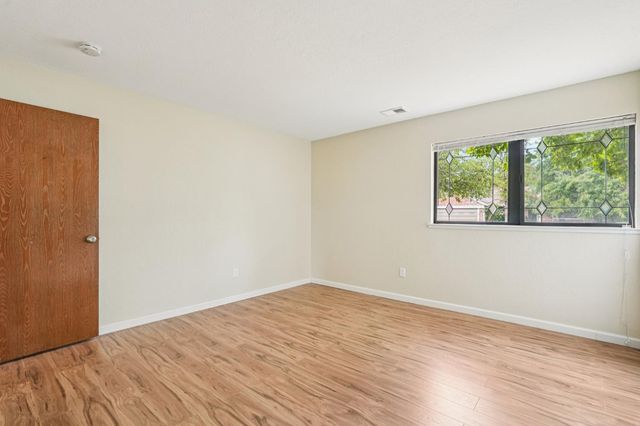 8770 Superb Cir, Elk Grove, CA 95624